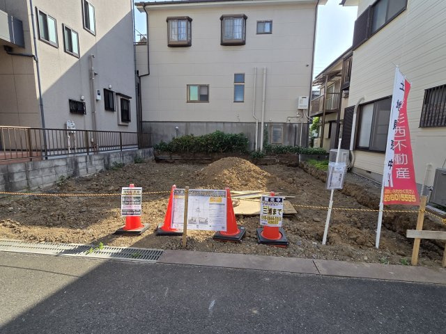 蕨市錦町売地の前面道路含む現地写真