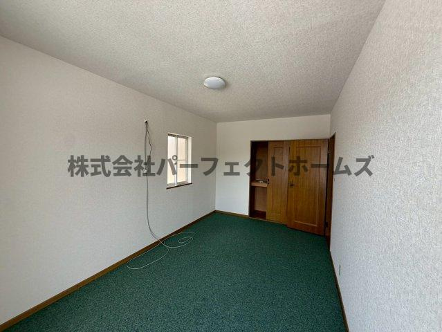 招提中町戸建　賃貸の洋室|きれいな洋室です