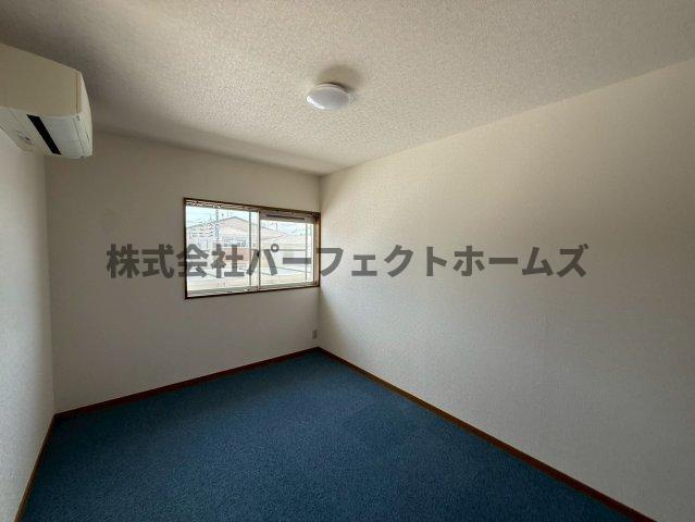 招提中町戸建　賃貸の洋室|個人の部屋や寝室として使える洋室です