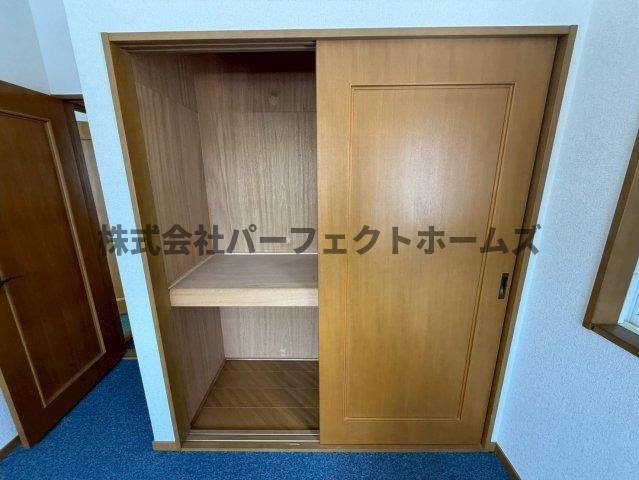 招提中町戸建　賃貸の収納|ちょっとした収納スペースも充実しています