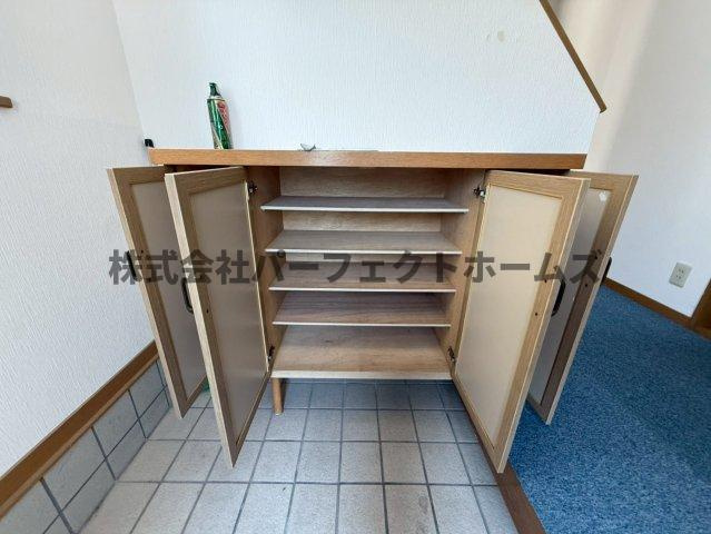 招提中町戸建　賃貸の収納|便利な収納スペースです