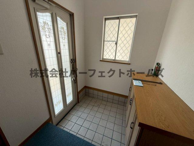 招提中町戸建　賃貸の玄関|シンプルで使いやすい玄関です