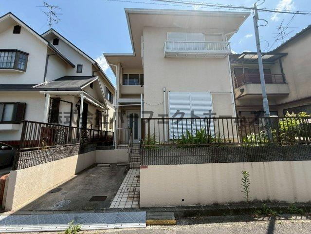 招提中町戸建　賃貸の外観|落ち着いた雰囲気の外観です