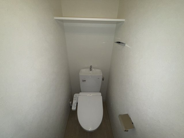 プレサンス神戸水木通ルミエスのトイレ|同物件別部屋写真