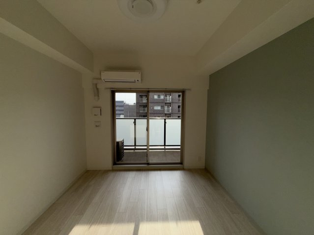 プレサンス神戸水木通ルミエスの寝室|同物件別部屋写真
