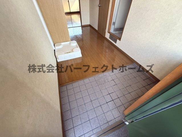 ルナコートの玄関|明るい玄関です