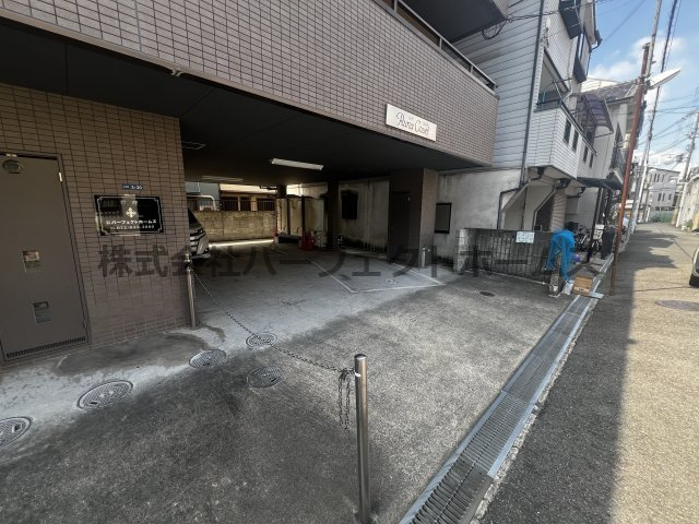 ルナコートの駐車場|外観も気になるポイント