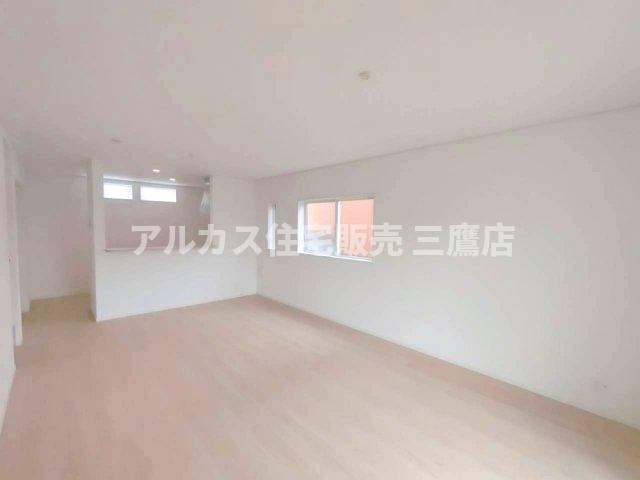 三鷹市北野3丁目 京王線 仙川駅 新築戸建の居間・リビング
