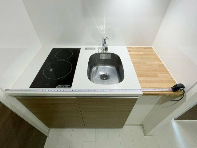 ＣＯＣＯＣＵＢＥ東日暮里のキッチン
