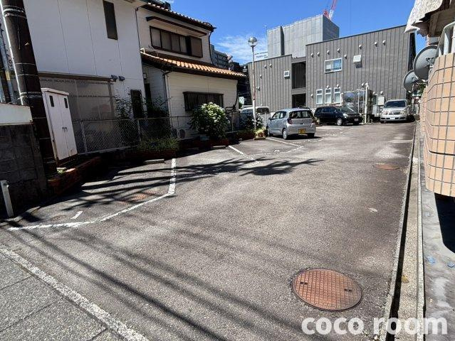 アーバンシティ の駐車場