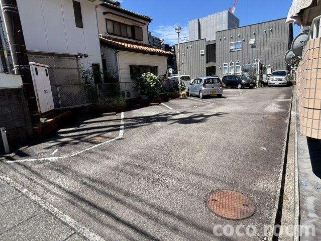 アーバンシティ の駐車場