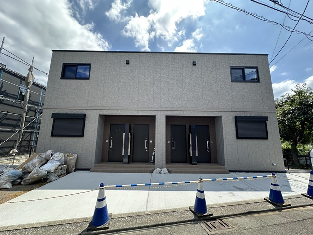 【外観】 | 【新築】(仮称)ELPIS COURT KURIKI | ※施工中※2026年8月完成！ペットOK！新築2階建てアパート♪小田急多摩線「栗平」駅まで徒歩11分！通勤通学はもちろん、お買い物やお出かけにもGood☆