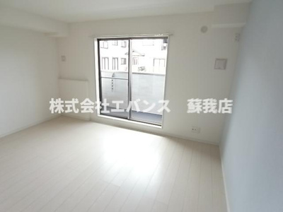 【居間・リビング】 | ミリアビタ大森台 | 使いやすいフローリングのリビングです
