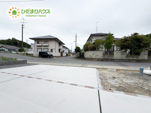 いわき市常磐下船尾１期　新築戸建　2号棟の駐車場|マイホームなら駐車場代がかかりません。しかも、自宅の駐車場で洗車ができます！今までコイン洗車に行っていた手間も省けて、節約にもつながります(^^♪