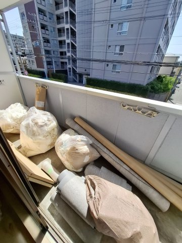 シュシュ甲子園のバルコニー|2026年5月24日撮影　リフォーム中