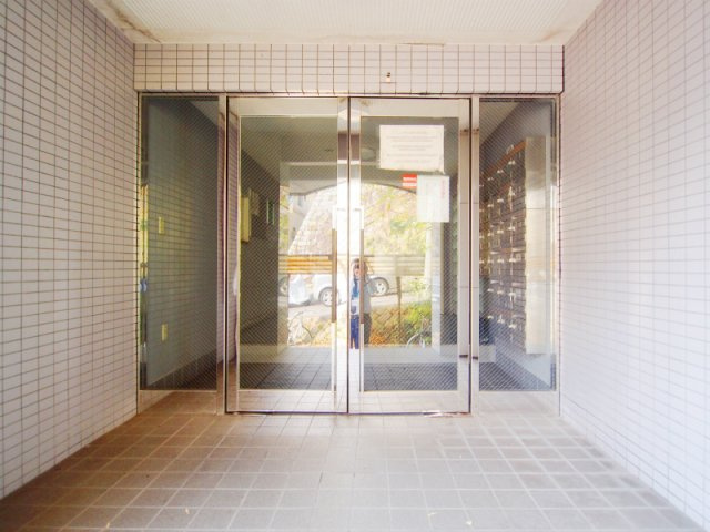 アルティメイトbuildg.海田町のエントランス