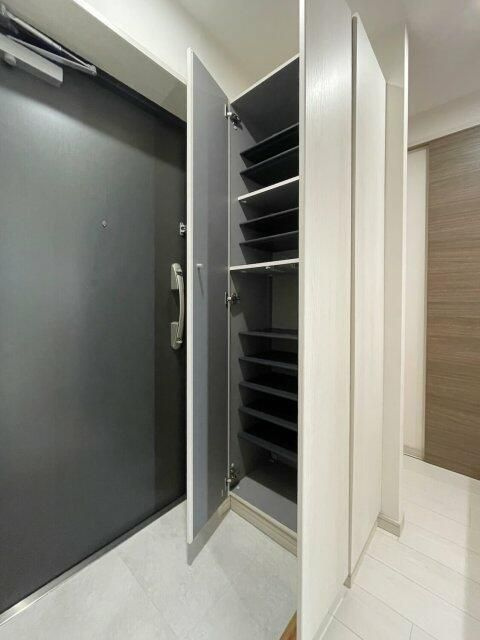 ＣＯＣＯＣＵＢＥ東日暮里の収納
