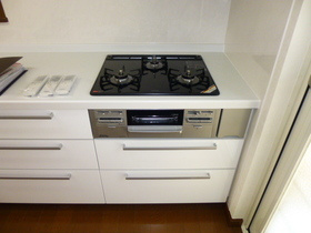 ドミール芦屋 戸建てのキッチン|使いやすいキッチンです