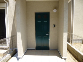 ドミール芦屋 戸建ての玄関|落ち着いた玄関です