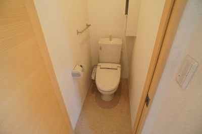 【トイレ】 | ウィーバー・ハウス | シンプルで使いやすいトイレです
