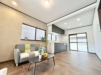 【居間・リビング】 | 西宮市　樋ノ口町２丁目　中古戸建