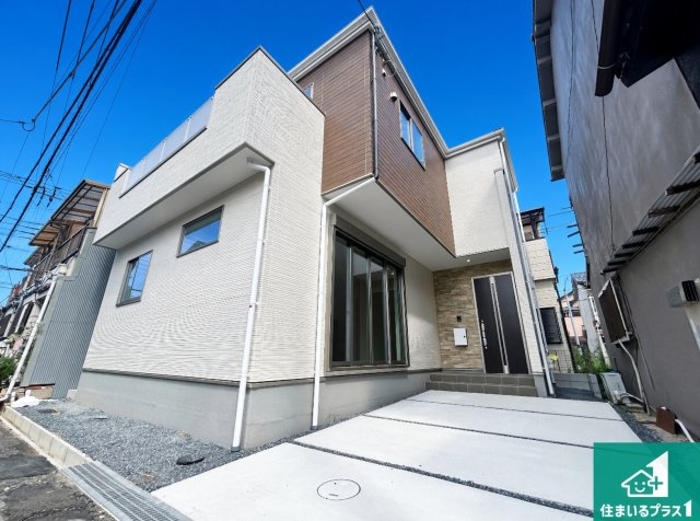 和泉市富秋町　第1期　新築一戸建ての外観|お客様に長く安心して住んでいだだける事にこだわった家づくり！住んでからのアフターサービスにもしっかりと取り組んでいます！