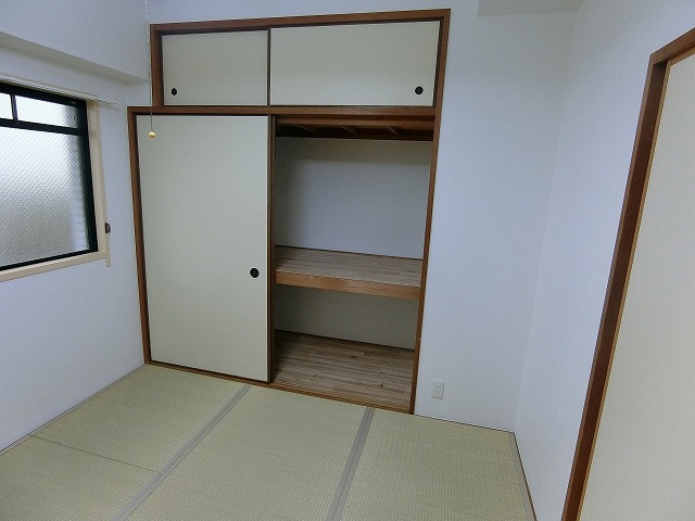 ラフィーネ甲子園の収納