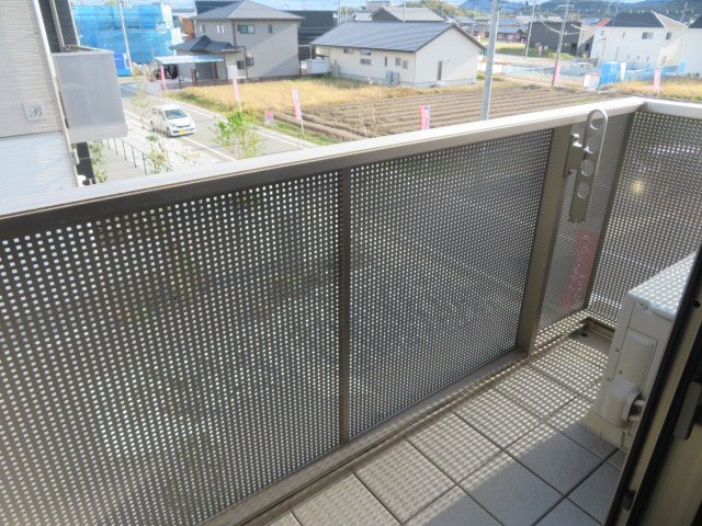 カーサグラスオエステA棟のバルコニー