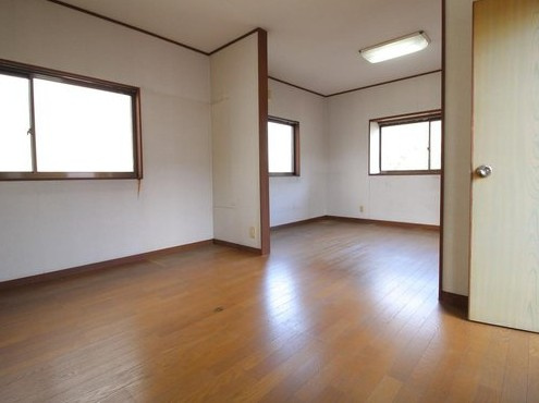 伏見区深草大亀谷東安信町の子供部屋