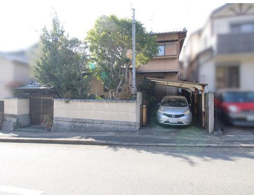 伏見区深草大亀谷東安信町