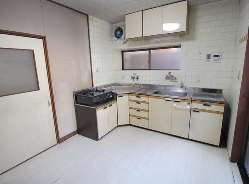伏見区深草大亀谷東安信町のキッチン
