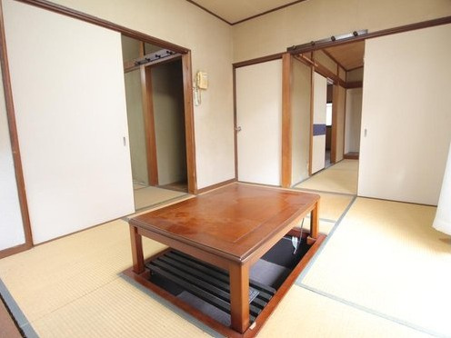 伏見区深草大亀谷東安信町の和室