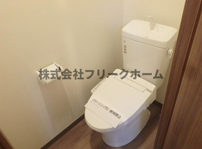 三鷹市上連雀６丁目の賃貸マンションのトイレ