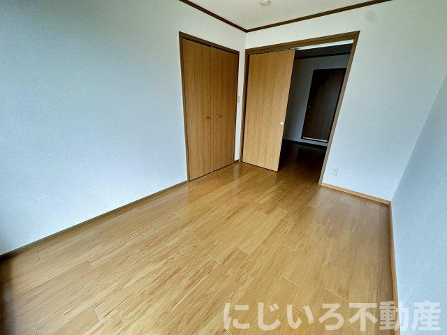 ソレイユ・ルヴァンBの居間・リビング