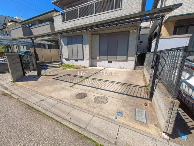 越谷市南越谷1丁目 中古戸建の駐車場