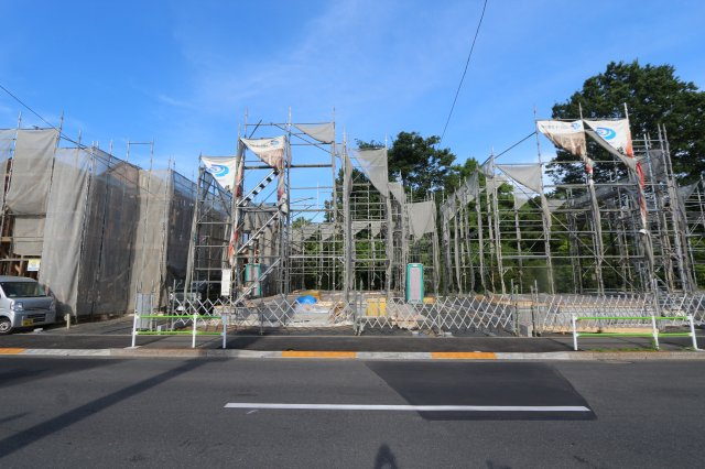【GARBOCITY】小平回田町全10区画　残６棟の外観|アルミ樹脂複合サッシを採用♪
優れた断熱性で、結露が起こりにくくカビの発生を抑えられます
