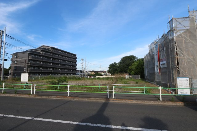 【GARBOCITY】小平回田町全10区画　残６棟の外観|小学校まで徒歩２分。お子様の足でもラクラクの距離。パパママも安心の立地ですね。