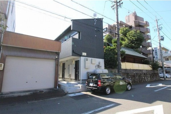 LE COCON 豊の外観