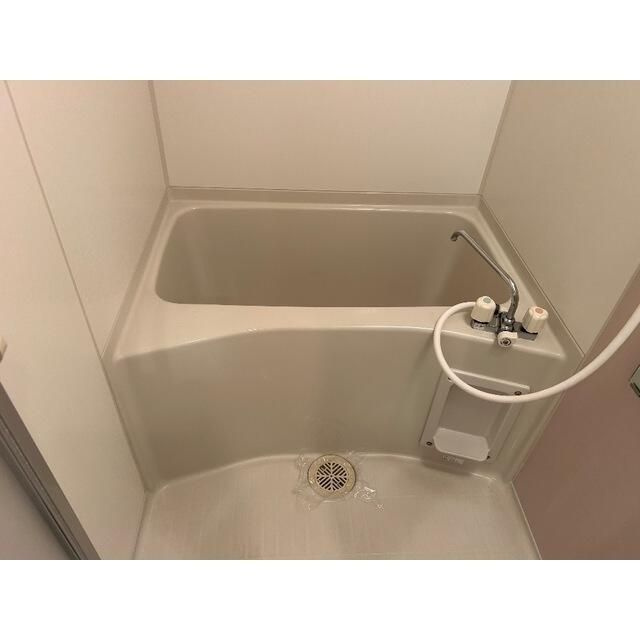 コンフォートメゾン東平賀の浴室