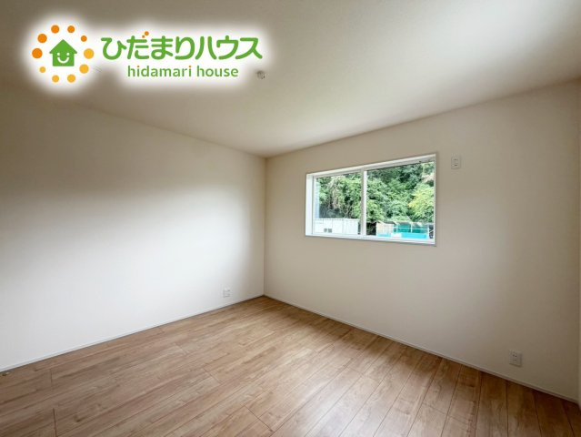 いわき市常磐下船尾１期　新築戸建　3号棟の寝室|天井の高い主寝室。ゆっくりと過ごせる大人のくつろぎ空間！
