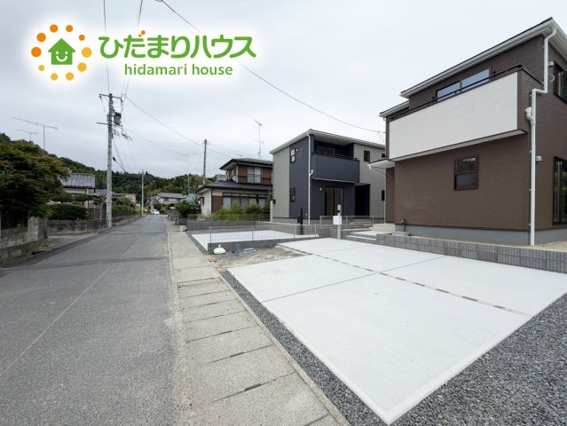 いわき市常磐下船尾１期　新築戸建　3号棟の前面道路含む現地写真|周辺は緑も多く、スーパーやドラックストアも近い為、住環境良好です♪