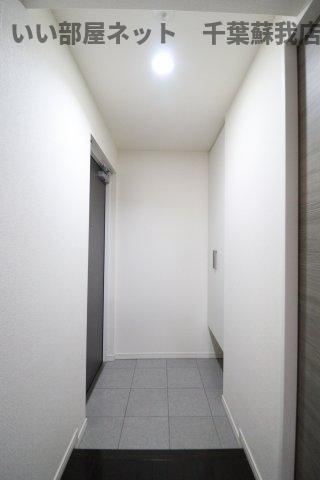 ＳＩＤＥ　Ｏｎｅの玄関|収納もある玄関です