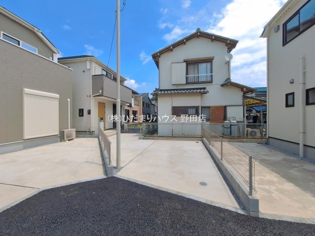 野田市柳沢新田01期　新築戸建　1号棟の駐車場|1台分の駐車スペース(^^)/車種により異なります。