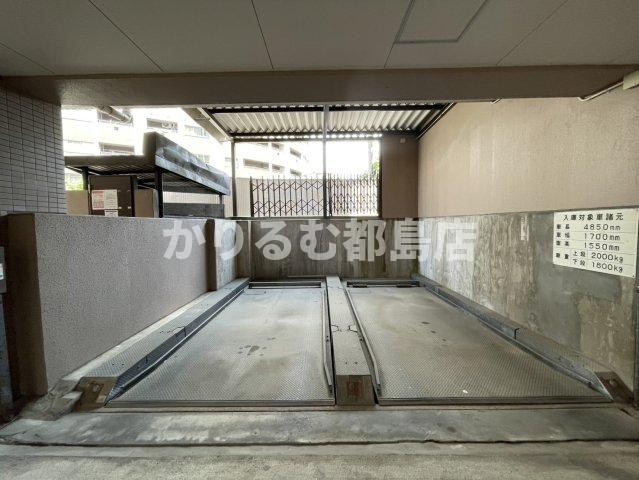 楠青山ビル別館の駐車場