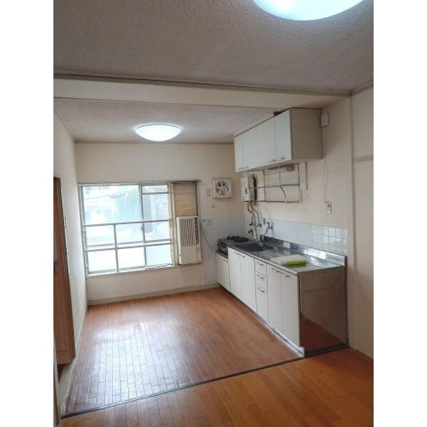 上高丸住宅D棟のキッチン