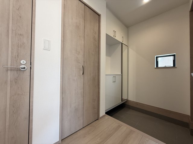 明石市二見町西二見新築戸建A号棟の玄関