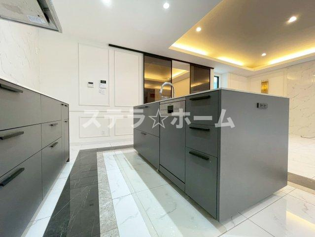 大宮1 中古戸建のキッチン|キッチンでお料理をお楽しみください