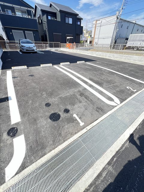 T'sコート中通の駐車場|駐車場です