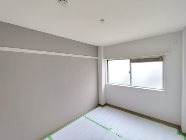 関口ビルの洋室