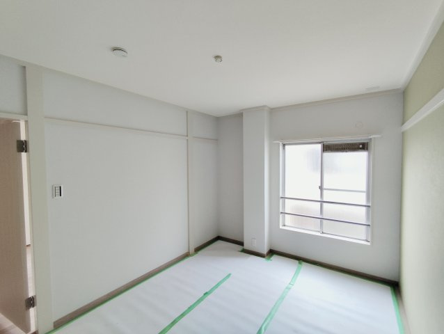 関口ビルの洋室